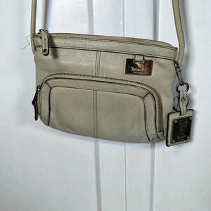 Tignanello | Cream Beige Leather Crossbody Bag - leather is in excellent conditi
